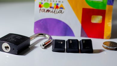 Alerta de fim dos pagamentos do Bolsa Família. Entenda o que isso significa e o que esperar a partir dos próximos meses no programa.