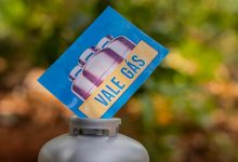 Corte de R$ 2,2 bi afeta Auxílio Gás e o Programa Farmácia Popular