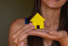 Beneficiários do Bolsa Família estão MAIS PERTO da casa própria - entenda