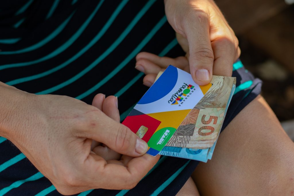 Confira as novas regras do Bolsa Família e entenda quem pode receber mais do que os R$ 600 padrão do benefício este ano.