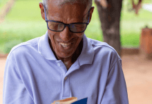 Brasileiros com idade 60, 61, 62, 63, 64 e mais podem retirar carteira recheada de benefícios