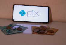 PIX liberado para quem solicitar benefícios do governo no CRAS da cidade; veja como funciona e quem tem acesso ao pagamento.