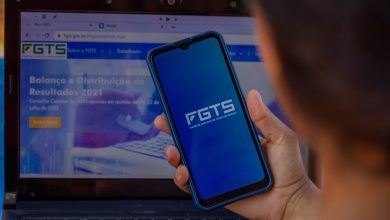 Boatos nas redes sociais associam uma taxa de 35% ao saque-rescisão do FGTS