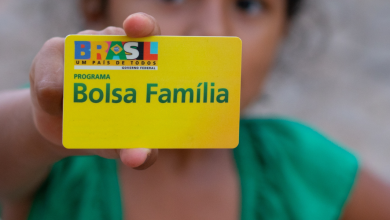 Bolsa Família bloqueado por faltas escolares você terá direito aos pagamentos retidos Confira