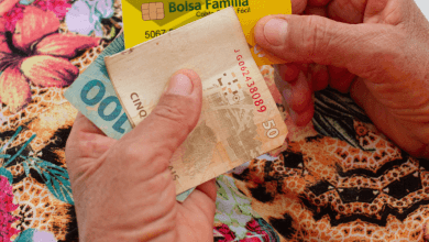 É possível usar o dinheiro do Bolsa Família para fazer poupança Confira aqui