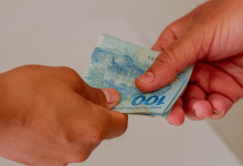 Vai sacar o Bolsa Família na lotérica Saiba quais documentos levar e evite problemas 