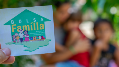 Bolsa Família não será mais pago em dinheiro Entenda o que está por trás dessa polêmica