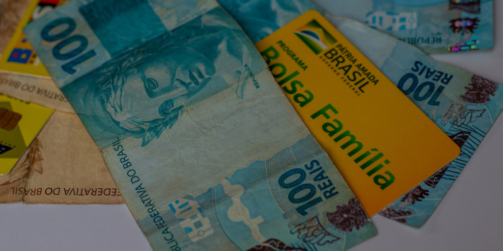 Beneficiárias do Bolsa Família também podem receber auxílio maternidade de R$ 1.412 Saiba agora