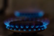 Brasileiros do Bolsa Família sentirão falta de pagamento adicional no mês de novembro; entenda o que aconteceu.