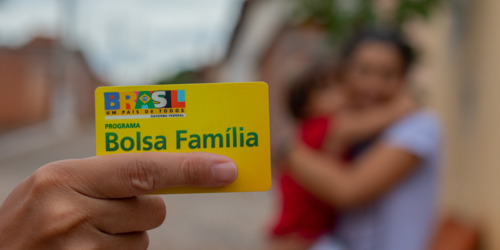 Parcela do Bolsa Família será atrasada devido ao feriado de 15 de novembro Confira agora