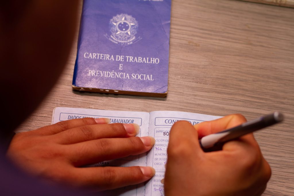 O governo está promovendo ações efetivas para quem quer encontrar emprego pelo CadÚnico.
