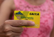 O governo está trabalhando para fazer um pente-fino nos pagamentos do Bolsa Família. Entenda.