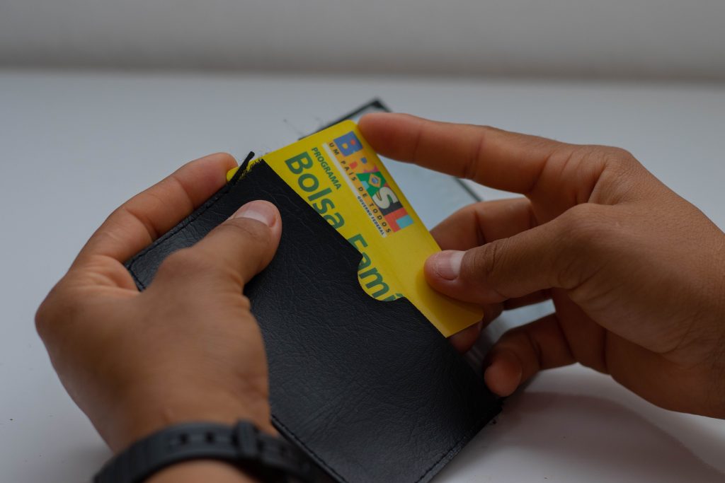 Se você pe beneficiário do Bolsa Família, fique de olho nos pagamentos que vão cair no sábado.