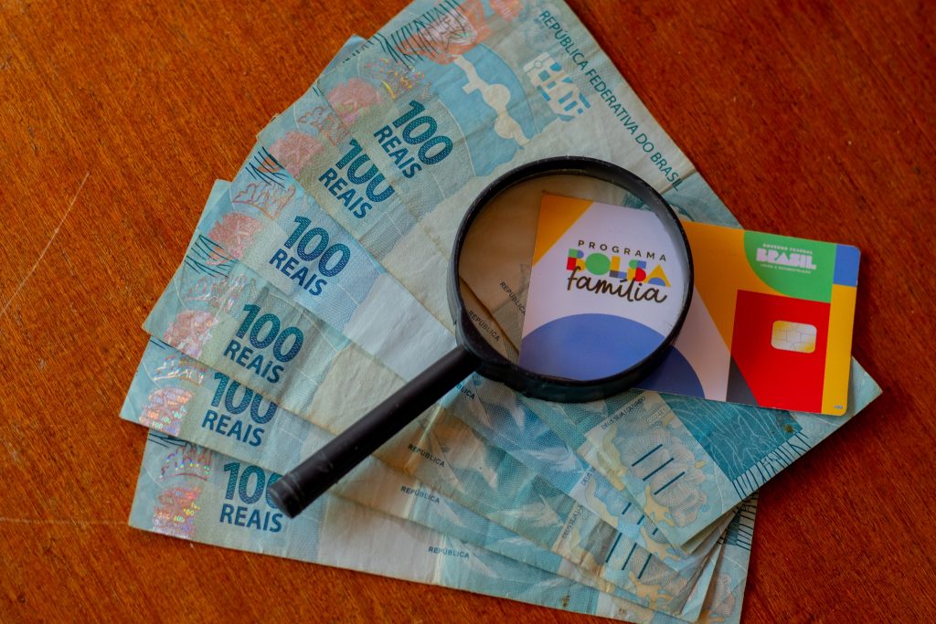 O governo agora está em uma situação delicada: mesmo sem recursos, deve propor uma solução para o uso do Bolsa Família em bets.