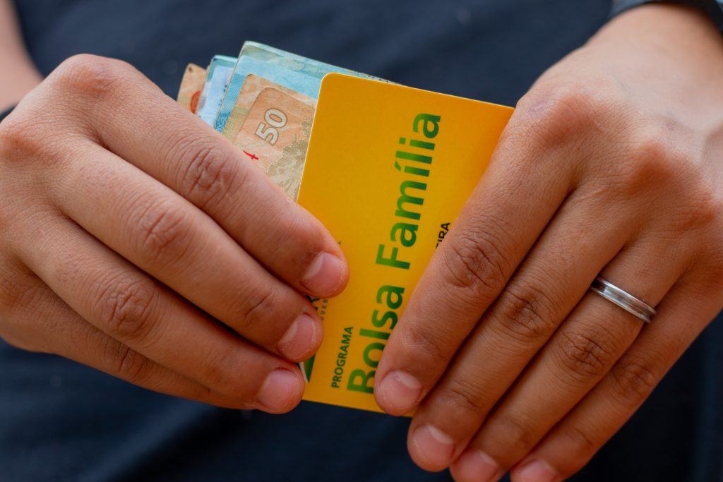 Cartão Bolsa Família. 