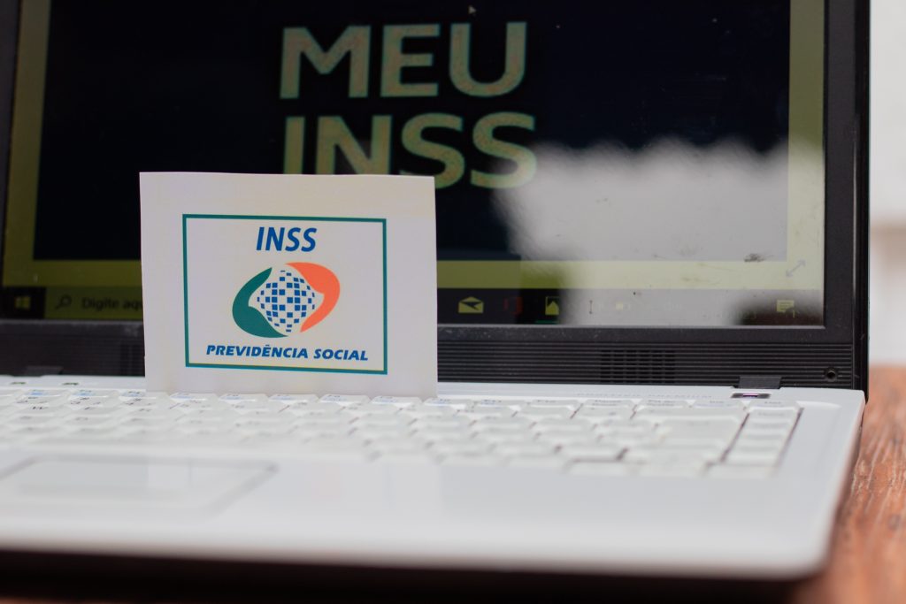 Cartão do INSS. 