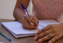 Os alunos de licenciatura poderão ter acesso a um benefício para ajudar com os estudos.