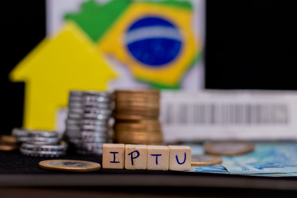 Já pensou em pagar menos no IPTU? Veja como isso é possível.