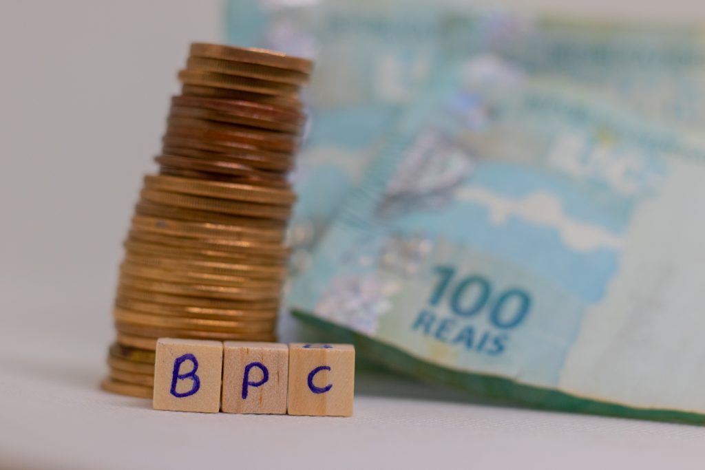 Se você já recebe o BPC, veja quais outros benefícios pode acessar.