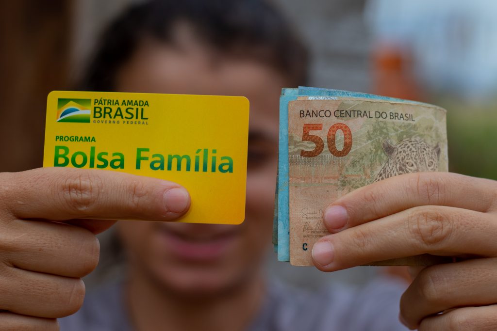 Bolsa Família. 