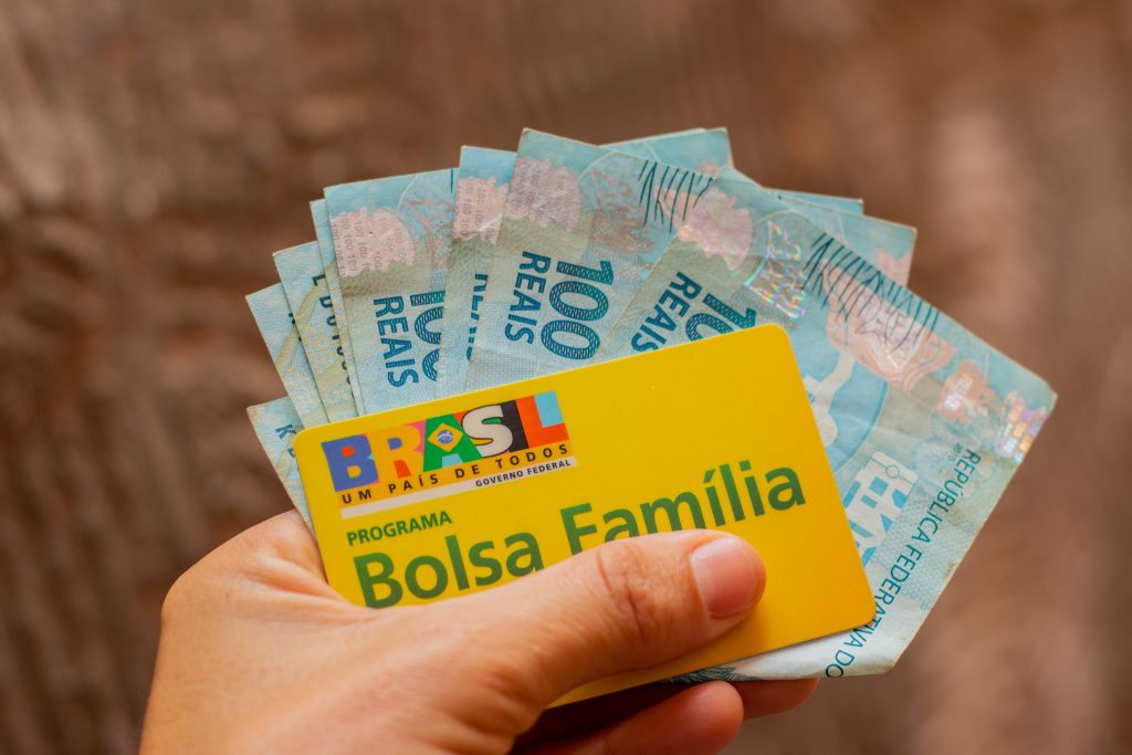 Bolsa Família. 