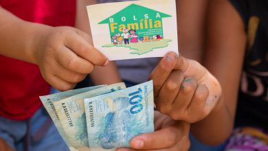 Continuar seguindo as regras do Bolsa Família pode te manter no programa por mais tempo.