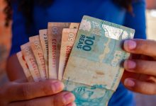 O Auxílio Reconstrução voltou. Veja como ter acesso ao benefício.