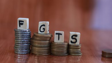 Os trabalhadores podem acabar caindo em golpes do saque-aniversário. Veja como se proteger.