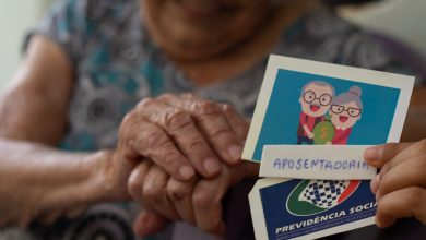 Vai receber os pagamentos do INSS em março? Confira quando cai na conta!