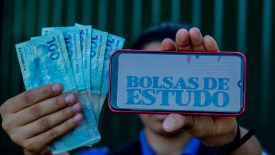 Você sabia que pode ter direito à bolsa auxílio para estudantes universitários? Veja como funciona.