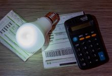 Se a conta de luz aumentar, o débito vai pesar na conta dos brasileiros.