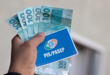 Antes de saber qual é o valor do abono salarial em 2025, é importante entender quem vai receber o benefício.