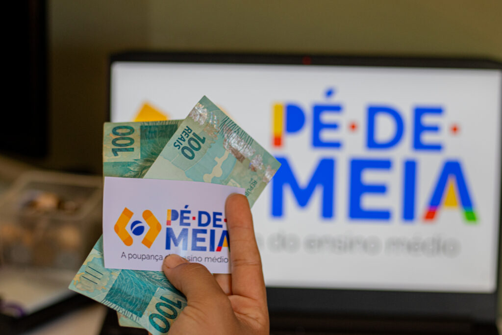 Nem todas as 12 mil vagas do Pé-de-Meia Licenciaturas foram preenchidas neste ano.