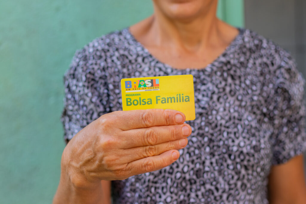 Teve o Bolsa Família bloqueado? Veja como reverter a situação.