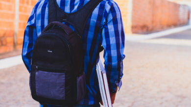 A bolsa auxílio para estudantes universitários é uma excelente opção para quem precisa de ajuda para se manter.