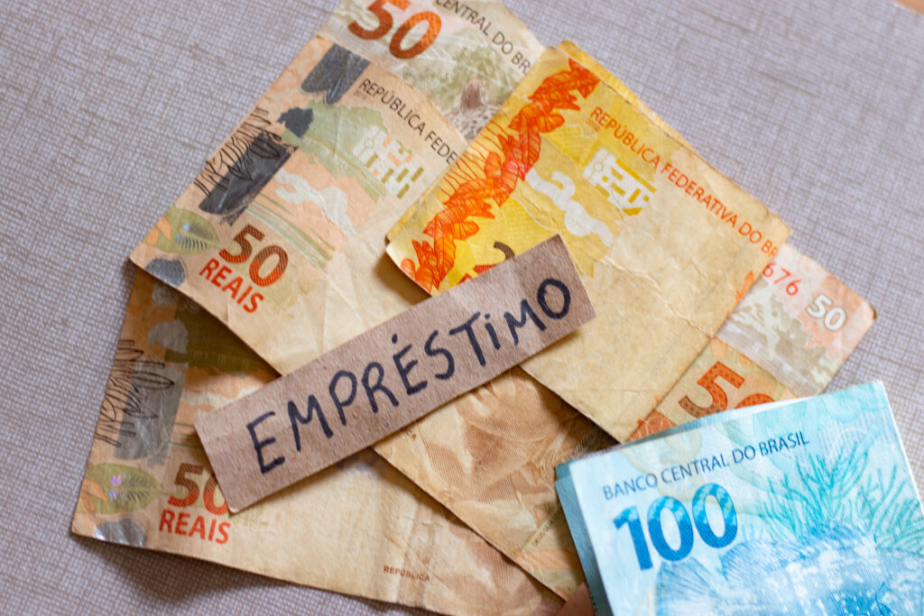 O consignado CLT continua conquistando brasileiros que precisam de crédito.
