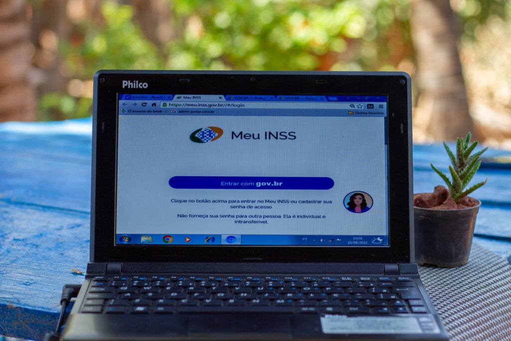 As fraudes do INSS mostraram ainda mais escândalos financeiros.