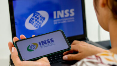 Para solicitar o reembolso do INSS, é importante seguir o passo a passo correto.