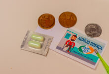 O benefício por incapacidade do INSS pode ser concedido sem que o beneficiário compareça pessoalmente ao instituto.