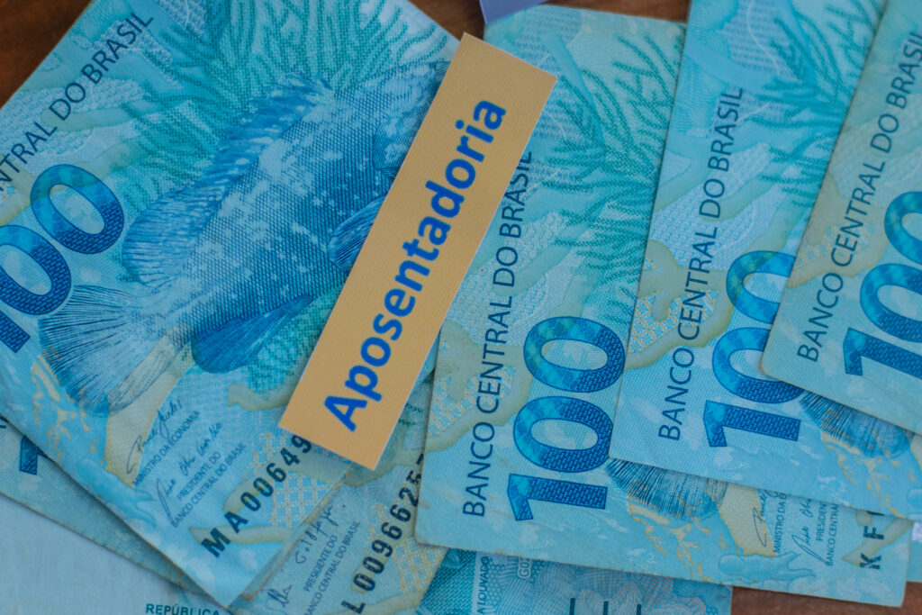 Os aposentados ainda relatam estarem recebendo descontos indevidos após a descoberta das fraudes do INSS.