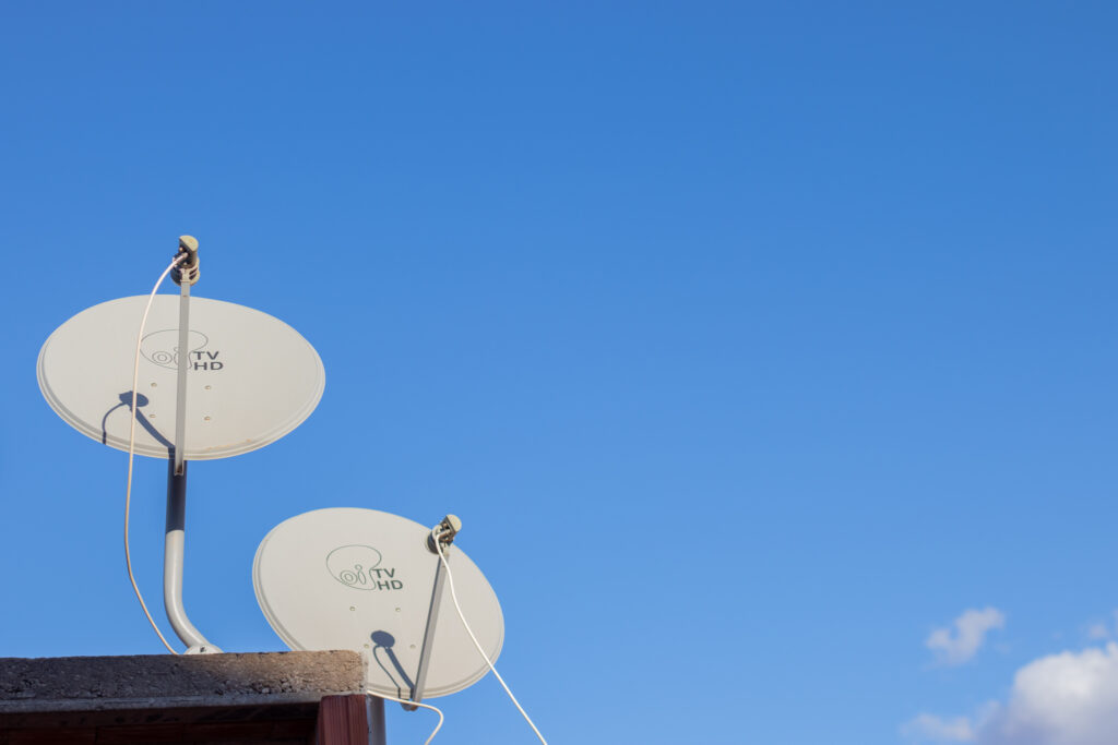 Se você é registrado no CadÚnico, veja como pedir sua antena parabólica de graça ainda hoje!