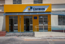 Os Correios receberam o dever de ressarcir os descontos indevidos do INSS.