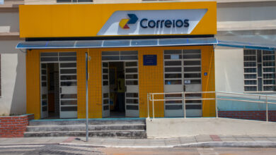 Os Correios receberam o dever de ressarcir os descontos indevidos do INSS.