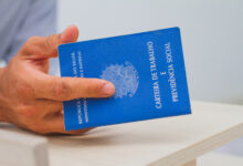 Os trabalhadores que atuam durante feriados e domingos podem enfrentar sovas regras em breve.