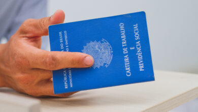 Os trabalhadores que atuam durante feriados e domingos podem enfrentar sovas regras em breve.