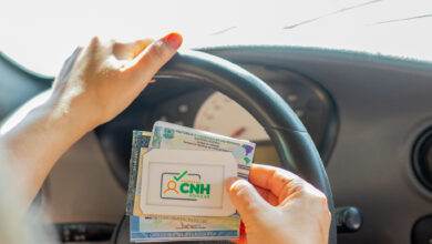 Aqueles que querem ter acesso à habilitação, mas não têm dinheiro para pagar por ela, podem optar pelo CNH Social.