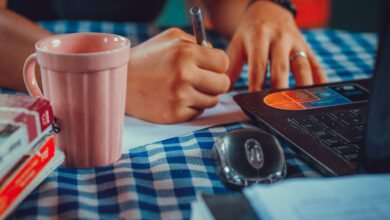 O MEC acaba de criar uma Bolsa Permanência exclusiva para alunos de med. Veja como funciona.