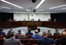 A votação para decidir o novo cálculo da aposentadoria por invalidez está em aberto.