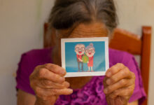 Foi constatada a utilização de documentos de aposentados para fraudes nos benefícios do INSS.